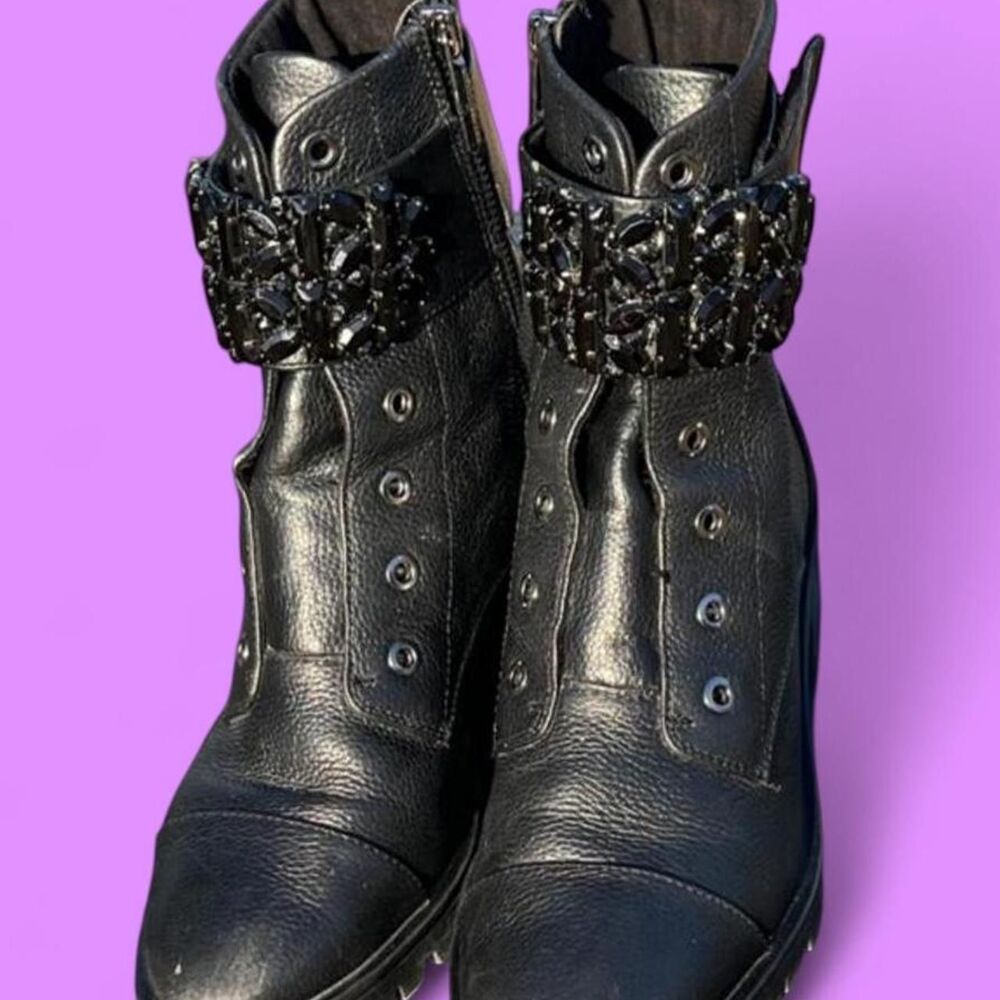 Karl Lagerfeld Paris Pippa Laceless Black Pebbled Leather Combat Boots Size 7M